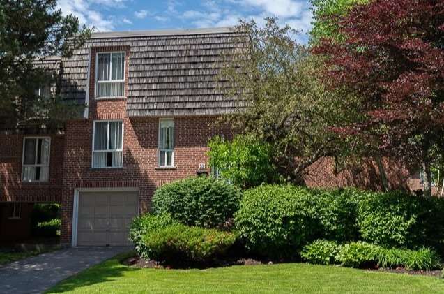 32 Scenic Mill Way, Toronto, M2L1S5 | Image 2