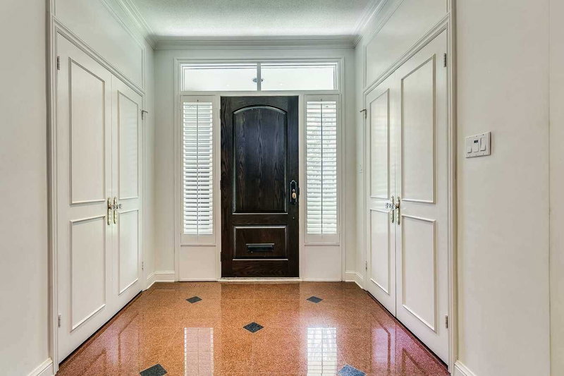 27 Penwood Cres, Toronto, M3B3B1 | Image 2