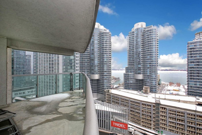 1612 - 19 Grand Trunk Cres, Toronto, M5J3A3 | Image 2