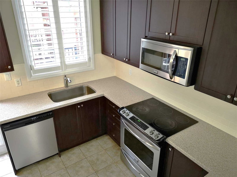 38 Raffeix Lane, Toronto, M5A 0G5 | Image 3