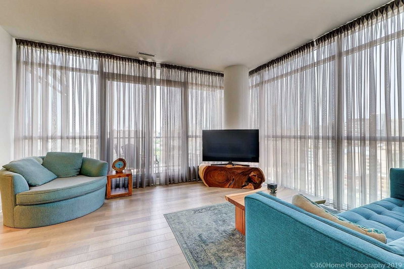 2005 - 290 Adelaide St W, Toronto, M5V1P6 | Image 3