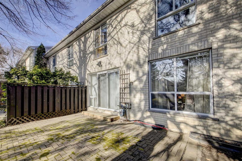 6 Crimson Millway Way, Toronto, M2L1T6 | Image 2