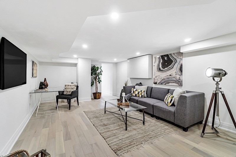 2 - 573A Palmerston Ave, Toronto, M6G2P6 | Image 2
