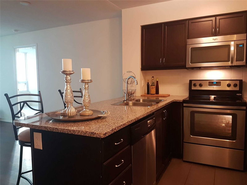 1009 - 19 Grand Trunk Cres, Toronto, M5J 3A3 | Image 3