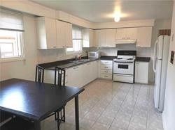 211 Shawnee Circ, Toronto, M2H2Y3 | Image 3