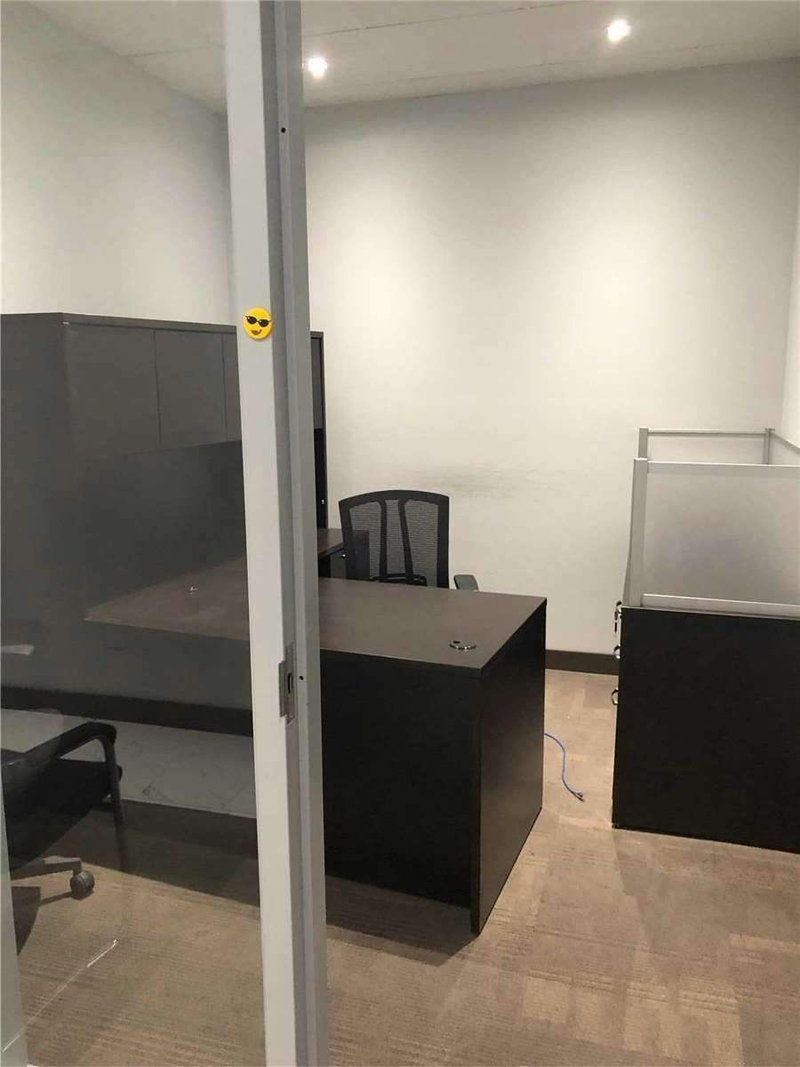 202 - 6174 Yonge St, Toronto, M2M 3X1 | Image 3