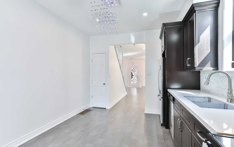 15 Yarmouth Rd, Toronto, M6G1W7 | Image 3