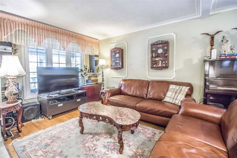 50 Denison Ave, Toronto, M5T2M8 | Image 3