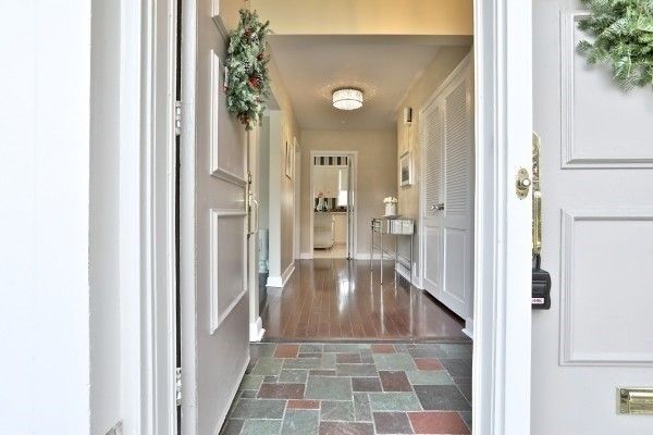 12 King Maple Pl, Toronto, M2K1X6 | Image 2