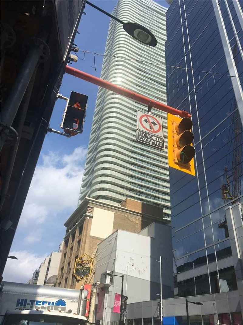 4614 - 197 Yonge St, Toronto, M5V 0C1 | Image 2