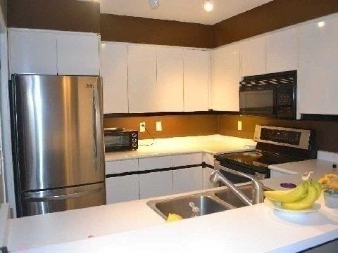 716 - 7 Carlton St, Toronto, M5B2M3 | Image 3