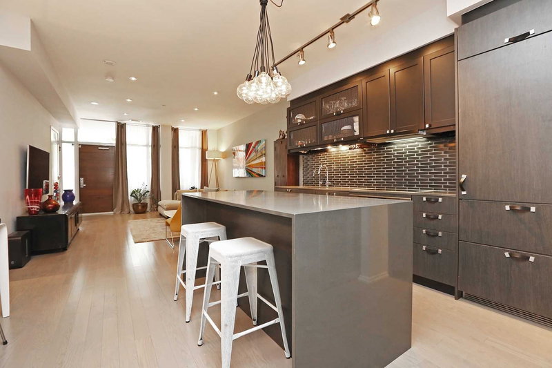 10 Loretto Lane, Toronto, M5S 0B7 | Image 3