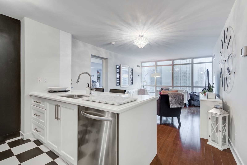 1911 - 397 Front St W, Toronto, M5V3S1 | Image 2