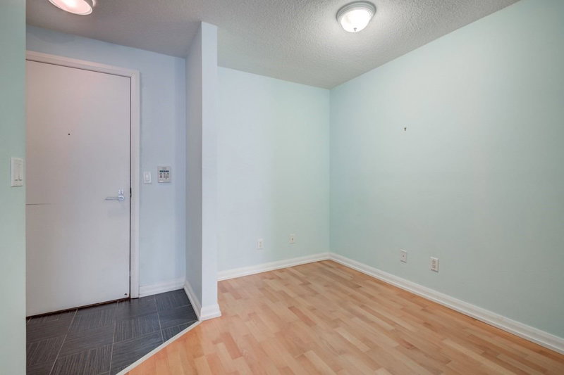 852 - 111 Elizabeth St, Toronto, M5G1P7 | Image 3