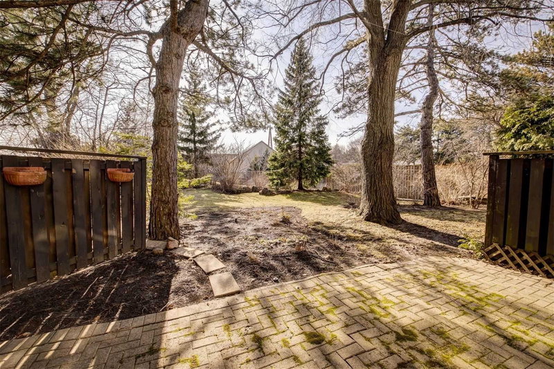 117 - 6 Crimson Millway Way, Toronto, M2L1T6 | Image 3