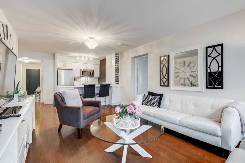 1911 - 397 Front St W, Toronto, M5V3S1 | Image 2