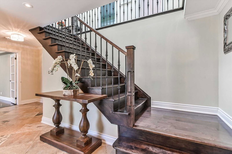 15 Ames Gate, Toronto, M3B 3C3 | Image 3