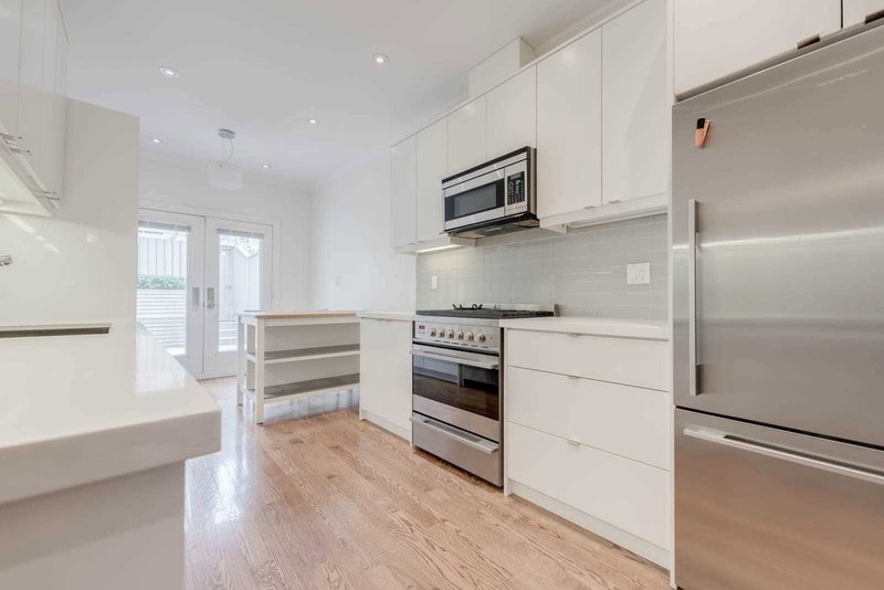 95 Walnut Ave, Toronto, M5V2S1 | Image 2