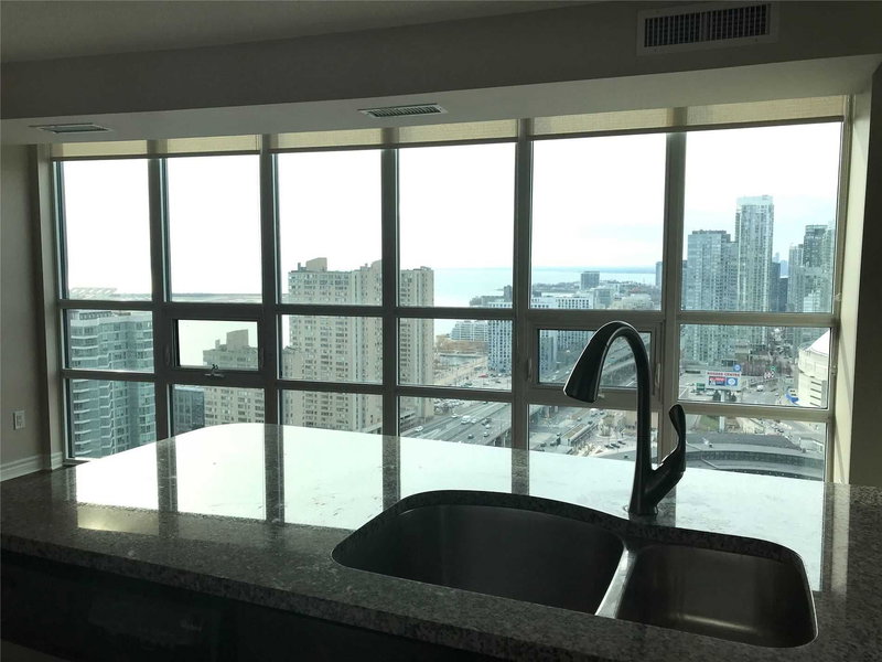 3702 - 19 Grand Trunk Cres, Toronto, M5J 3A3 | Image 2