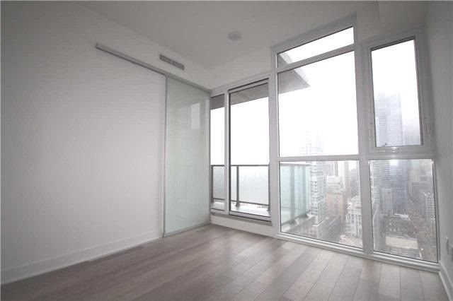 3409 - 290 Adelaide St W, Toronto, M5V1P6 | Image 3