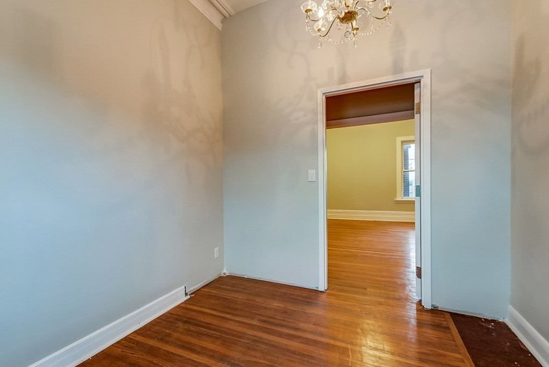 Main - 388 Crawford St, Toronto, M6J 2V9 | Image 3