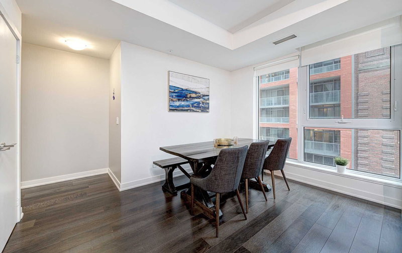 323 - 30 Nelson St, Toronto, M5V0H5 | Image 2