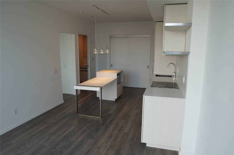 1114 - 197 Yonge St, Toronto, M5B1M4 | Image 3