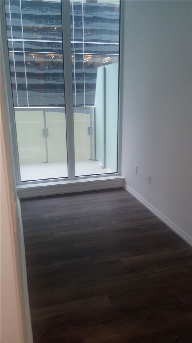 1105 - 197 Yonge St, Toronto, M5B1M4 | Image 2