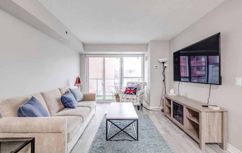 225 - 35 Saranac Blvd, Toronto, M6A2G5 | Image 2