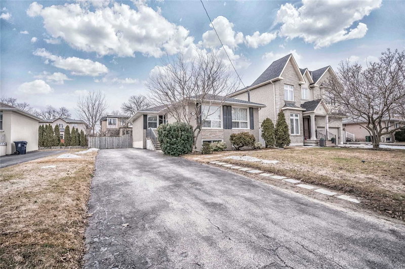 109 Goulding Ave, Toronto, M2M1L3 | Image 2