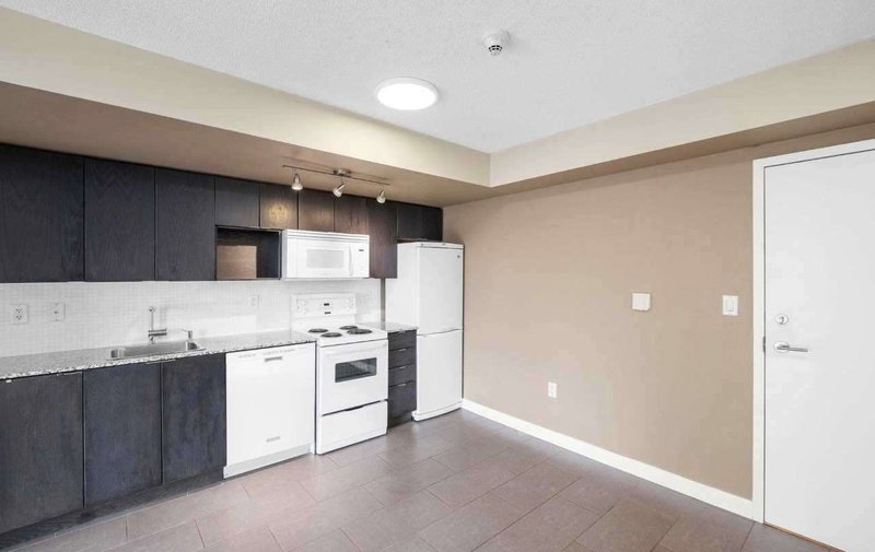 327 - 15 Brunel Crt, Toronto, M5V 3Y6 | Image 3