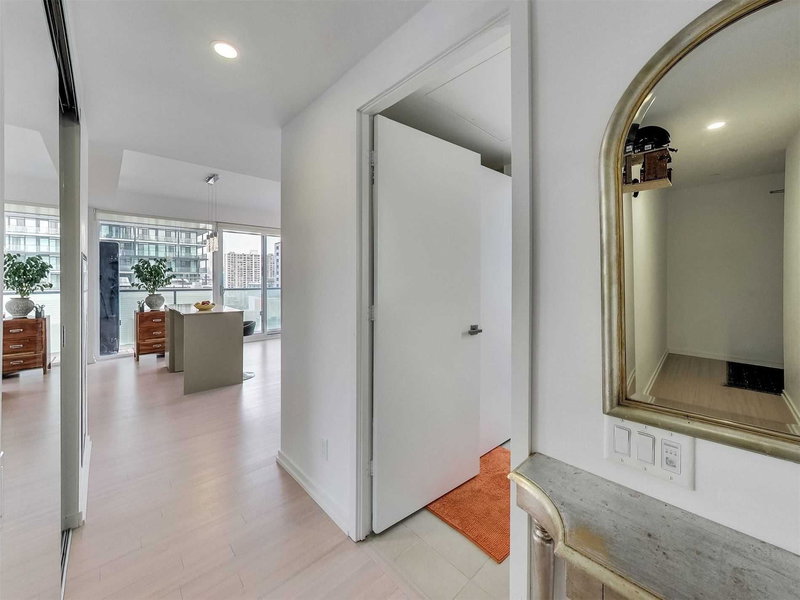 1203 - 101 Peter St, Toronto, M5V2G9 | Image 3