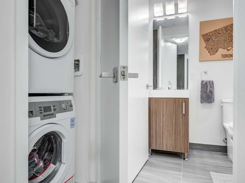 201 - 17 Dundonald St, Toronto, M4Y1K3 | Image 3