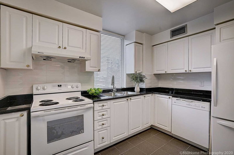200 - 28 Pemberton Ave, Toronto, M2M4L1 | Image 3