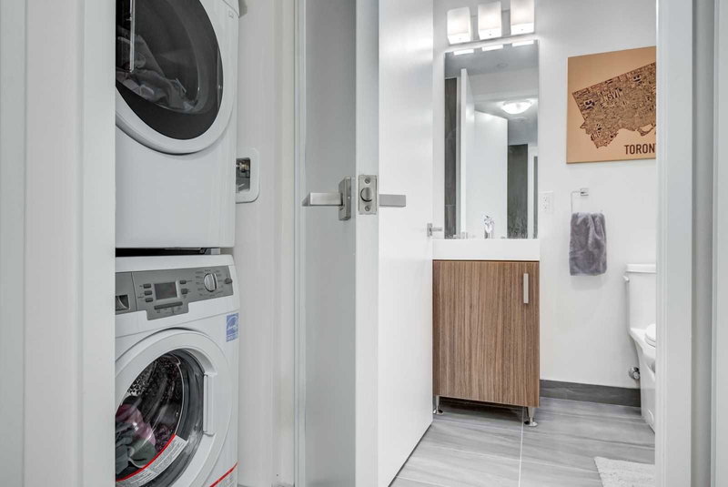 201 - 17 Dundonald St, Toronto, M4Y1K3 | Image 3