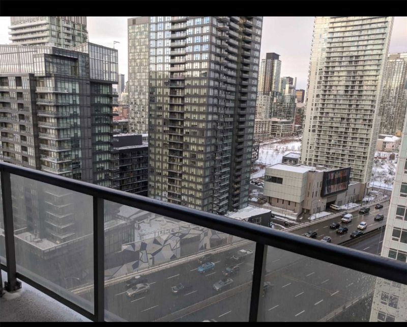 2008 - 20 Bruyeres Mews, Toronto, M5V0G8 | Image 2