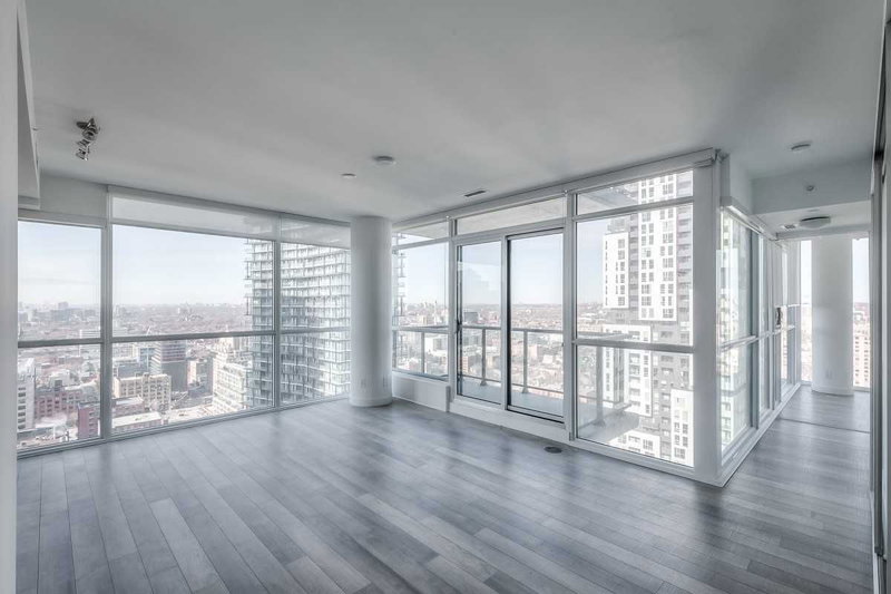 2904 - 290 Adelaide St W, Toronto, M5V 1P6 | Image 3