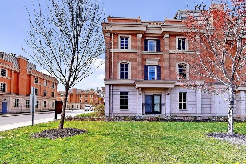 82 Hargrave Lane, Toronto, M4N0A4 | Image 2