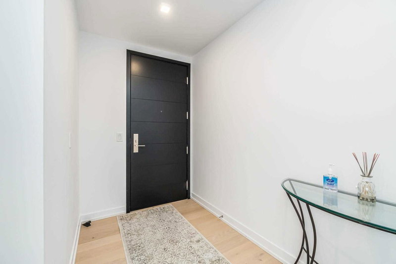 3902 - 488 University Ave, Toronto, M5G0C1 | Image 2