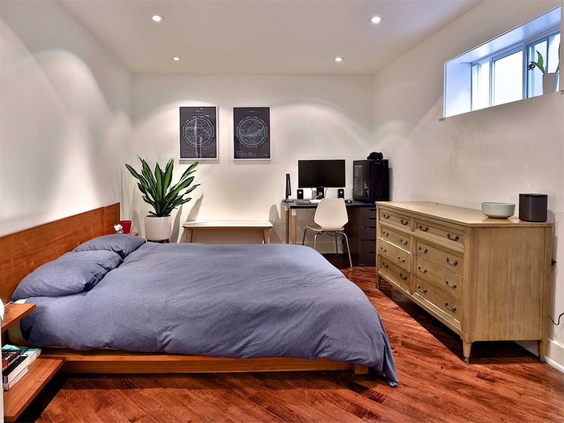 Main Fl - 734 Huron St, Toronto, M4V2W3 | Image 3