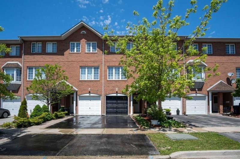 38 Rumi Cres, Toronto, M4A2X6 | Image 2
