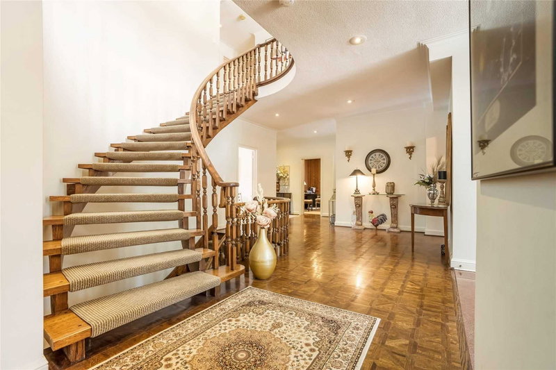 27 Penwood Cres, Toronto, M3B3B1 | Image 2