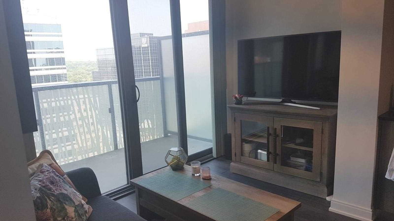 1511 - 50 Charles St E, Toronto, M4Y 0C3 | Image 2