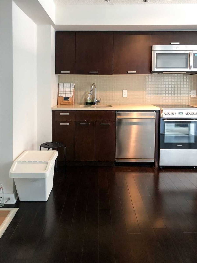 605 - 295 Adelaide St W, Toronto, M5V1P7 | Image 2