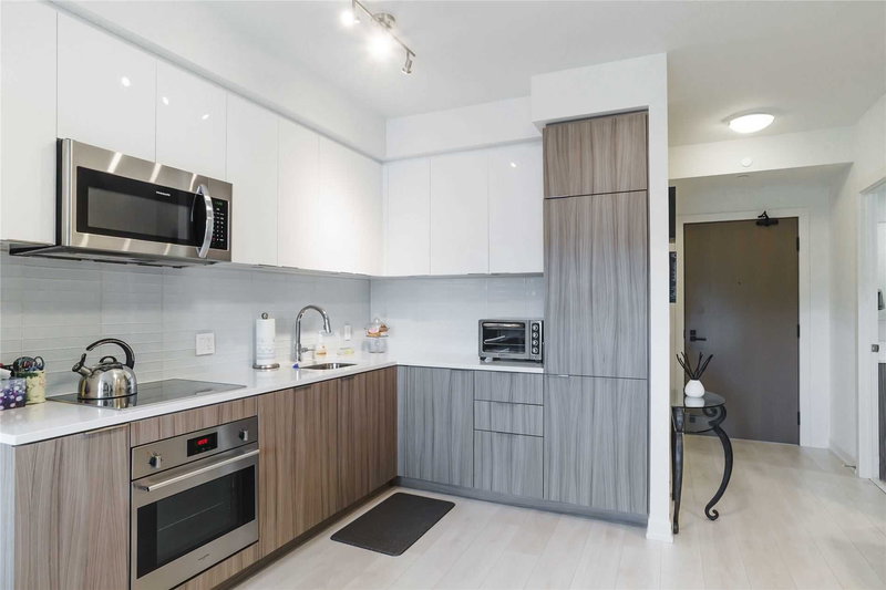 411 - 223 St Clair Ave W, Toronto, M4V1R3 | Image 2