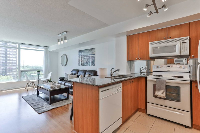 711 - 18 Valley Woods Rd, Toronto, M3A0A1 | Image 2