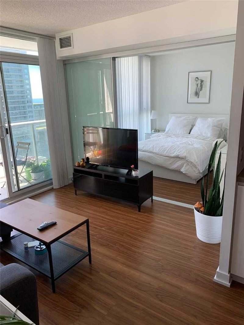 1502 - 85 Queens Wharf Rd, Toronto, M5V0J9 | Image 3