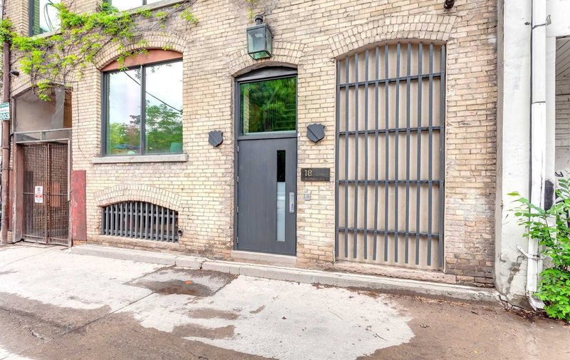 3rd Flr - 18 Gloucester Lane, Toronto, M4Y1L5 | Image 2