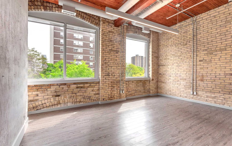3rd Flr - 18 Gloucester Lane, Toronto, M4Y1L5 | Image 3