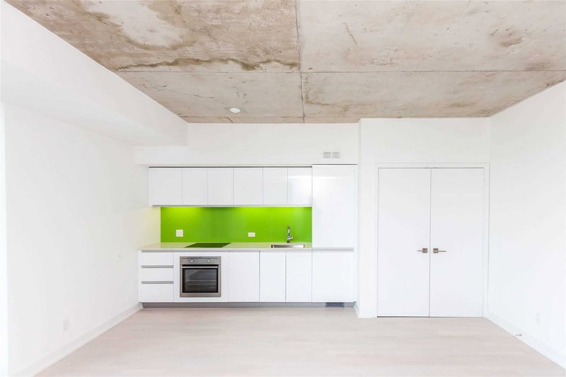 831 - 20 Minowan Miikan Lane, Toronto, M6J0E5 | Image 3